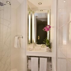 Отель Mercure Nice Centre Grimaldi Франция, Ницца - 5 отзывов об отеле, цены и фото номеров - забронировать отель Mercure Nice Centre Grimaldi онлайн ванная