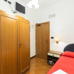 Hotel Iris Venice сейф в номере фото 3