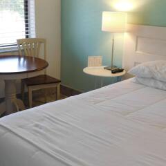 Отель Nokomis Inn And Suites комната для гостей фото 4