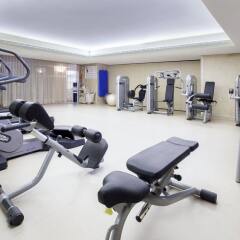 Отель Crowne Plaza Vilamoura Португалия, Виламура - 2 отзыва об отеле, цены и фото номеров - забронировать отель Crowne Plaza Vilamoura онлайн фитнесс-зал фото 2