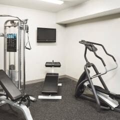 Отель Country Inn & Suites Columbus Airport США, Колумбус - отзывы, цены и фото номеров - забронировать отель Country Inn & Suites Columbus Airport онлайн фитнесс-зал