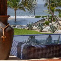 Отель Las Palmas Beachfront Villas Мексика, Коакоюл - отзывы, цены и фото номеров - забронировать отель Las Palmas Beachfront Villas онлайн бассейн
