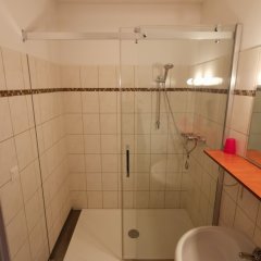 Hotel & Tenniscenter Khail in Vienna, Austria from 132$, photos, reviews - zenhotels.com bathroom