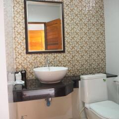 Отель Hatzanda Lanta Resort Ланта ванная фото 2