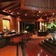 Отель The Baiyoke Seacoast Resort гостиничный бар