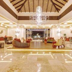 Отель CHIC by Royalton All Inclusive Resort – Adults Only интерьер отеля фото 2