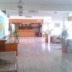Отель Kokkinos Hotel Apartments Кипр, Протарас - отзывы, цены и фото номеров - забронировать отель Kokkinos Hotel Apartments онлайн интерьер отеля фото 2