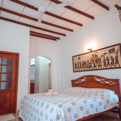 Отель The Village Inn Resort сейф в номере