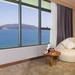Апартаменты Sunrise Ocean View Apartment Нячанг спа
