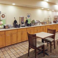 Отель Country Inn & Suites Columbus Airport США, Колумбус - отзывы, цены и фото номеров - забронировать отель Country Inn & Suites Columbus Airport онлайн питание фото 3