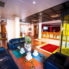 Отель Hôtel Charlemagne Франция, Лион - 1 отзыв об отеле, цены и фото номеров - забронировать отель Hôtel Charlemagne онлайн интерьер отеля фото 2