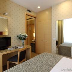 Отель Holiday Inn Milan - Garibaldi Station удобства в номере фото 2