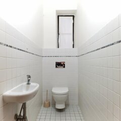 Отель Gallery Hostel Чехия, Прага - отзывы, цены и фото номеров - забронировать отель Gallery Hostel онлайн ванная фото 2