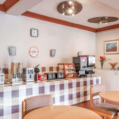 Отель Howard Johnson by Wyndham Toronto Downtown West Канада, Торонто - отзывы, цены и фото номеров - забронировать отель Howard Johnson by Wyndham Toronto Downtown West онлайн питание фото 3