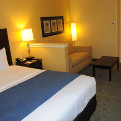 Comfort Inn & Suites Newark - Wilmington in Newark, United States of America from 134$, photos, reviews - zenhotels.com guestroom photo 5