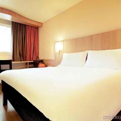 Отель Ibis Milano Ca Granda Италия, Милан - 13 отзывов об отеле, цены и фото номеров - забронировать отель Ibis Milano Ca Granda онлайн комната для гостей фото 2