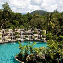 Отель Maikhao Palm Beach Resort бассейн