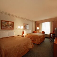 Отель Comfort Inn Airport Блумингтон с домашними животными