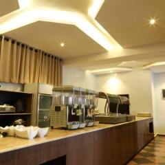 Отель Golden Tulip Essential Benin City в номере