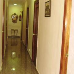 Отель Hostal Miguel Angel интерьер отеля