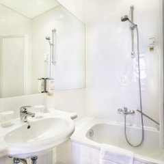 Отель Nestroy Австрия, Вена - 12 отзывов об отеле, цены и фото номеров - забронировать отель Nestroy онлайн ванная фото 2