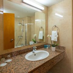 Ascos Coral Beach Hotel ванная фото 2