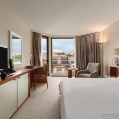 Отель Fairmont Grand Hôtel Genève Швейцария, Женева - 1 отзыв об отеле, цены и фото номеров - забронировать отель Fairmont Grand Hôtel Genève онлайн комната для гостей