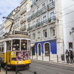 Отель Lisbon Inn Bica Suites городской автобус