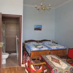 Отель Artush & Raisa B&B Армения, Гюмри - 1 отзыв об отеле, цены и фото номеров - забронировать отель Artush & Raisa B&B онлайн комната для гостей фото 3