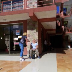 Zan-Seyoum Hotel Lalibela с домашними животными