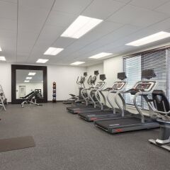 Отель Homewood Suites by Hilton Frederick фитнесс-зал