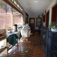 Отель Alameda's Hot Springs Retreat интерьер отеля