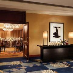 Отель Four Seasons Hotel Vancouver Канада, Ванкувер - отзывы, цены и фото номеров - забронировать отель Four Seasons Hotel Vancouver онлайн интерьер отеля фото 2