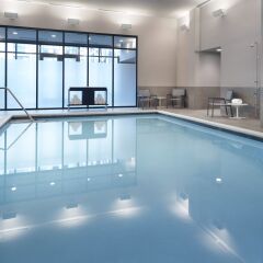 Отель Marriott Columbus University Area бассейн