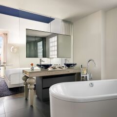 Отель Andaz Amsterdam Prinsengracht - A Hyatt Hotel Нидерланды, Амстердам - 2 отзыва об отеле, цены и фото номеров - забронировать отель Andaz Amsterdam Prinsengracht - A Hyatt Hotel онлайн ванная фото 2