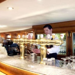 Отель Theater Hotel Leuven Centrum Бельгия, Лёвен - 1 отзыв об отеле, цены и фото номеров - забронировать отель Theater Hotel Leuven Centrum онлайн гостиничный бар