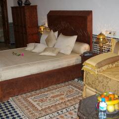 Отель Riad La Perle De La Médina Марокко, Фес - отзывы, цены и фото номеров - забронировать отель Riad La Perle De La Médina онлайн комната для гостей фото 4