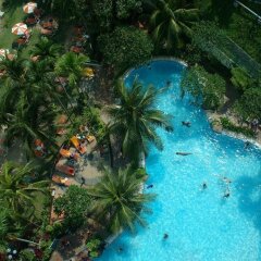 Отель Rainbow Paradise Beach Resort Малайзия, Пенанг - 1 отзыв об отеле, цены и фото номеров - забронировать отель Rainbow Paradise Beach Resort онлайн бассейн фото 2