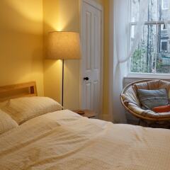 Апартаменты Modern Arthurs Seat Apartment Эдинбург комната для гостей фото 3