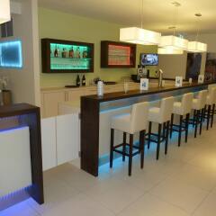 Отель Holiday Inn Express Neunkirchen гостиничный бар