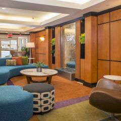 Отель Fairfield Inn & Suites by Marriott Frederick интерьер отеля