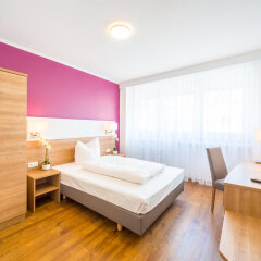 Hotel S16 комната для гостей
