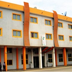 Hotel Tropicana Lobito парковка