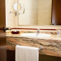 Hotel Manolo Mayo in Los Palacios y Villafranca, Spain from 91$, photos, reviews - zenhotels.com bathroom
