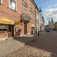 Отель P&o Ciasna Варшава вид на фасад