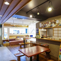 Отель Khaosan Tokyo Origami - Hostel Япония, Токио - отзывы, цены и фото номеров - забронировать отель Khaosan Tokyo Origami - Hostel онлайн гостиничный бар