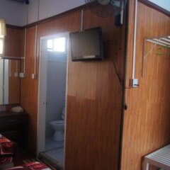 Отель Sin Yaw Guest House сейф в номере