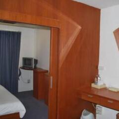 Suriwongse Hotel сейф в номере