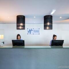 Отель Holiday Inn Express Lisbon Airport интерьер отеля