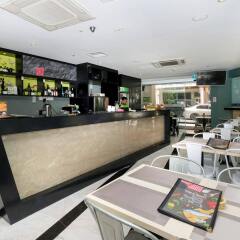 J8 Hotel гостиничный бар
